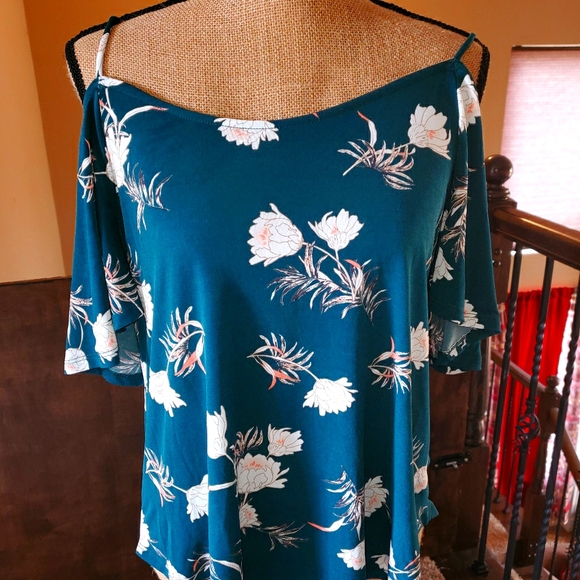 kaileigh valette cold shoulder blouse